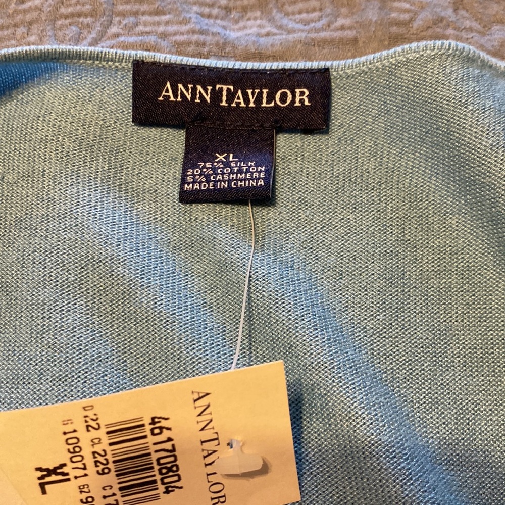 NWT Ann Taylor surplus sleeveless sweater in dusty blue - Picture 3 of 7
